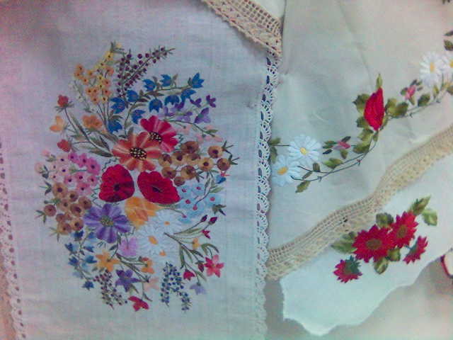 Vezeni stolnjaci vezeni stolnjaci